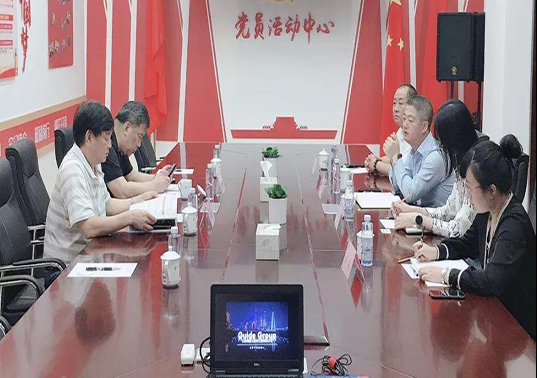 Dou Linping, Secretary-General of the Chinese Illuminating Society, and his entourage visited the company for research and guidance